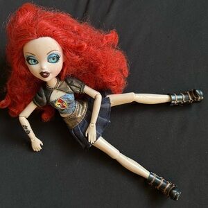 Bratz Bratzillaz Glam Gets Wicked Meygana Broomstix Doll* MGA Entertainment 2012